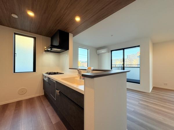 �_�ސ쌧����s�Ó��4���ڂ̐V�z��ˌ��Ẵ��r���O