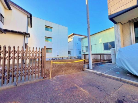 _ސ쌧lss}rӒ̐VzˌĂ̑OʓH܂ތnʐ^