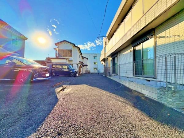 _ސ쌧lss}rӒ̐VzˌĂ̑OʓH܂ތnʐ^