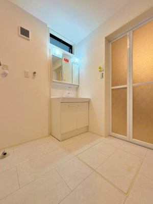 _ސ쌧lsZY1ڂ̐VzˌĂ̐ʑEʏ