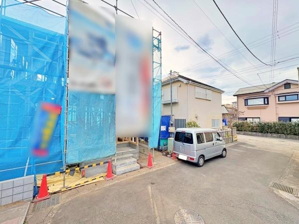 �_�ސ쌧���l�s���J�搣�J2���ڂ̐V�z��ˌ��Ă̑O�ʓ��H�܂ތ��n�ʐ^