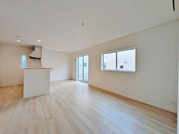 _ސ쌧lsJ拴3ڂ̐VzˌẴrO