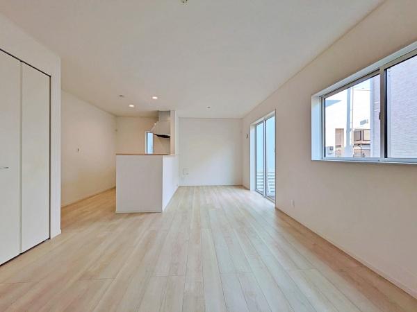 _ސ쌧lsJ拴3ڂ̐VzˌẴrO