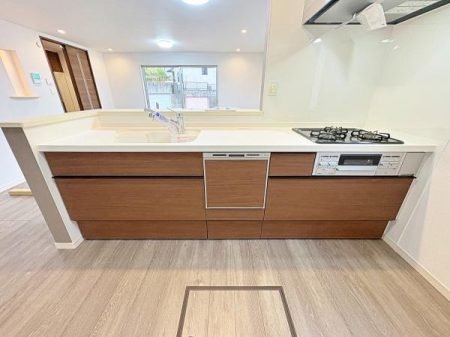 �_�ސ쌧���l�s��q��X���u2���ڂ̐V�z��ˌ��ẴL�b�`��