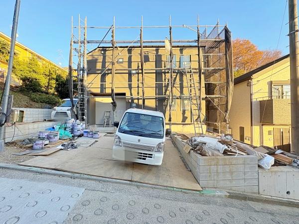 �_�ސ쌧���l�s�`�k��V�g�c��1���ڂ̐V�z��ˌ��Ă̌��n�O�ώʐ^