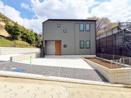 �_�ސ쌧���l�s�`�k��V�g�c��1���ڂ̐V�z��ˌ��Ă̒��ԏ�