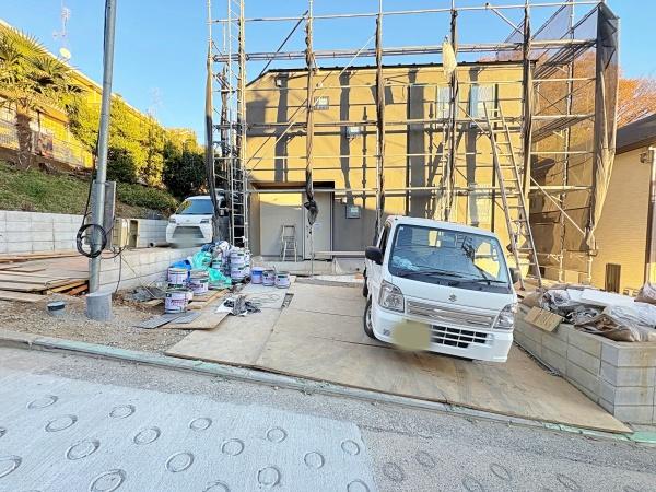 �_�ސ쌧���l�s�`�k��V�g�c��1���ڂ̐V�z��ˌ��Ă̒��ԏ�