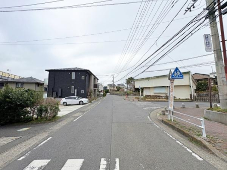 �_�ސ쌧������s���v�ۂ̒��È�ˌ��Ă̑O�ʓ��H�܂ތ��n�ʐ^