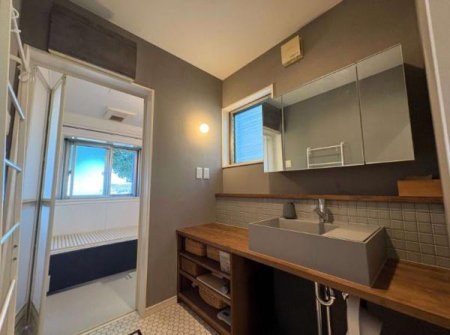 _ސ쌧qs̒ÈˌĂ̐ʑEʏ