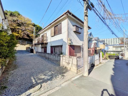 �_�ސ쌧���l�s�����ԑ�̐V�z��ˌ��Ă̌��n�O�ώʐ^