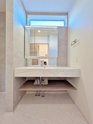 _ސ쌧lsJ摊2ڂ̐VzˌĂ̐ʑEʏ