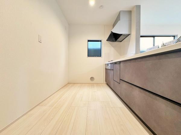 �_�ސ쌧���l�s���������̐V�z��ˌ��ẴL�b�`��