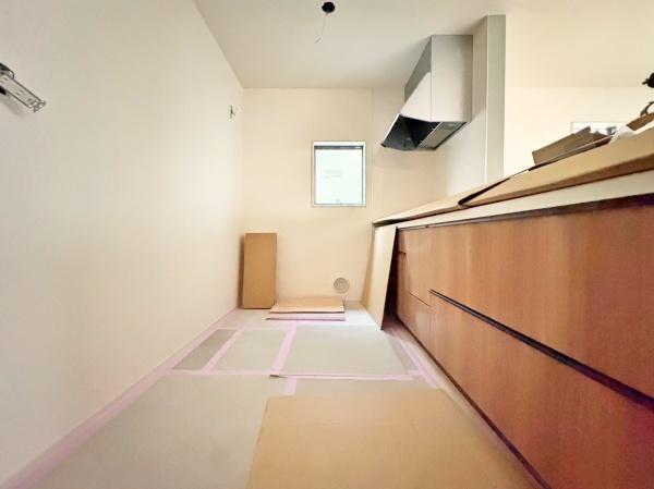 �_�ސ쌧���l�s����捂�M��2���ڂ̐V�z��ˌ��ẴL�b�`��