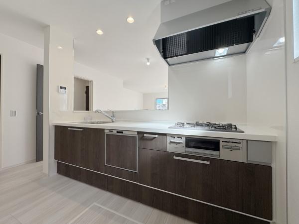 �_�ސ쌧����s�T���̐V�z��ˌ��ẴL�b�`��