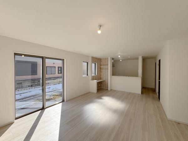 �_�ސ쌧����s�T���̐V�z��ˌ��Ẵ��r���O