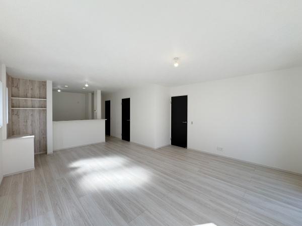 �_�ސ쌧����s�T���̐V�z��ˌ��Ẵ��r���O