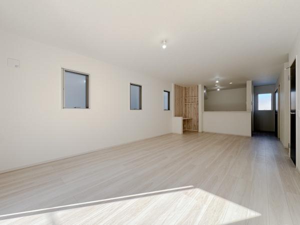 �_�ސ쌧����s�T���̐V�z��ˌ��Ẵ��r���O