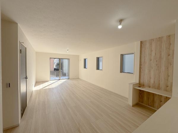 �_�ސ쌧����s�T���̐V�z��ˌ��Ẵ��r���O