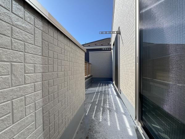 �_�ސ쌧����s�T���̐V�z��ˌ��Ẵo���R�j�[