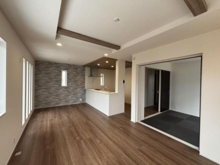 _ސ쌧ls㔒2ڂ̐VzˌẴrO