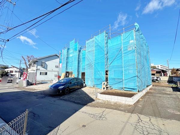 �_�ސ쌧����s�勘�̐V�z��ˌ��Ă̑O�ʓ��H�܂ތ��n�ʐ^