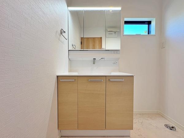 _ސ쌧ls`扺iJ5ڂ̐VzˌĂ̐ʑEʏ