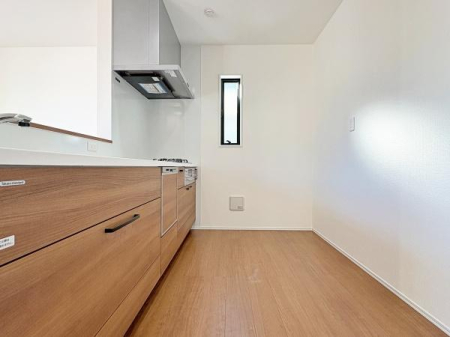 �_�ސ쌧��a�s��a�c�̐V�z��ˌ��ẴL�b�`��