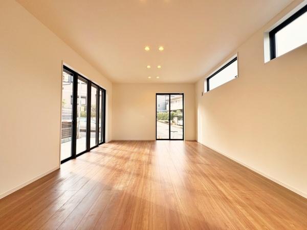 �_�ސ쌧���l�s�t�悠���ݖ�4���ڂ̐V�z��ˌ��Ẵ��r���O