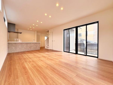 �_�ސ쌧���l�s�t�悠���ݖ�4���ڂ̐V�z��ˌ��Ẵ��r���O