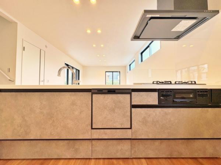 �_�ސ쌧���l�s�t�悠���ݖ�4���ڂ̐V�z��ˌ��ẴL�b�`��