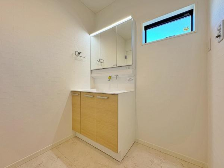 _ސ쌧ls`扺iJ5ڂ̐VzˌĂ̐ʑEʏ