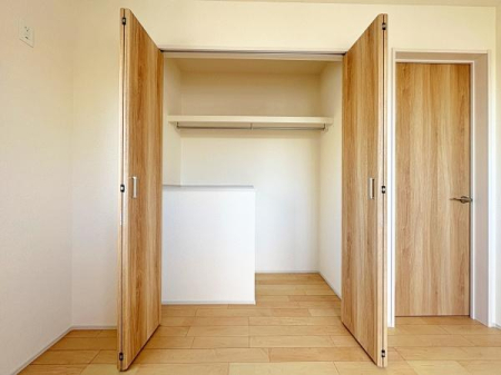 �_�ސ쌧���l�s����{����3���ڂ̐V�z��ˌ��Ă̎��[