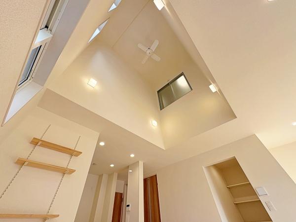 �_�ސ쌧���l�s����{����3���ڂ̐V�z��ˌ��Ă̓��d�l�ʐ^(���r���O�j