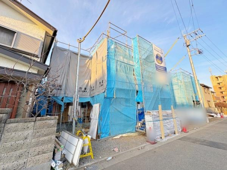 �_�ސ쌧����s���y�I�̐V�z��ˌ��Ă̑O�ʓ��H�܂ތ��n�ʐ^