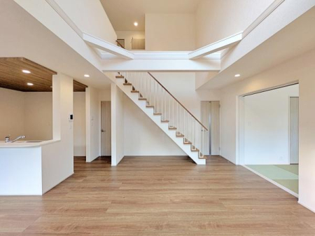 �_�ސ쌧���l�s���J�擌��̐V�z��ˌ��Ẵ��r���O