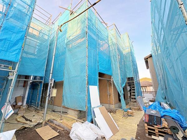 �_�ސ쌧����s���y�I�̐V�z��ˌ��Ă̑O�ʓ��H�܂ތ��n�ʐ^