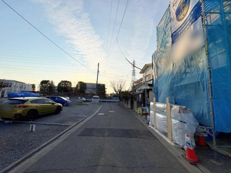 �_�ސ쌧����s���y�I�̐V�z��ˌ��Ă̑O�ʓ��H�܂ތ��n�ʐ^