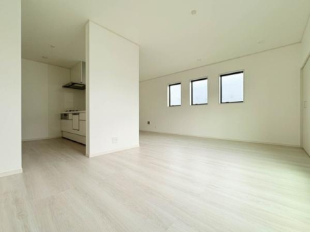 �_�ސ쌧���l�s�`���`��1���ڂ̐V�z��ˌ��Ẵ��r���O