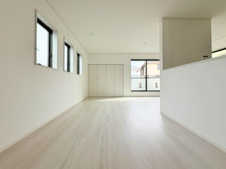 �_�ސ쌧���l�s�`���`��1���ڂ̐V�z��ˌ��Ẵ��r���O