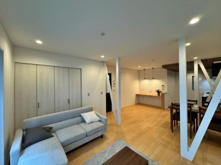 �_�ސ쌧���l�s�ߌ��擌��������̒��È�ˌ��Ẵ��r���O