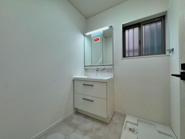 �_�ސ쌧���l�s�ߌ��擌��������̒��È�ˌ��Ă̐��ʑ�E���ʏ�