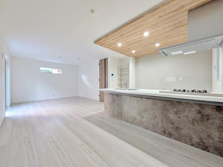 scsؑ]1ڂ̐VzˌẴrO