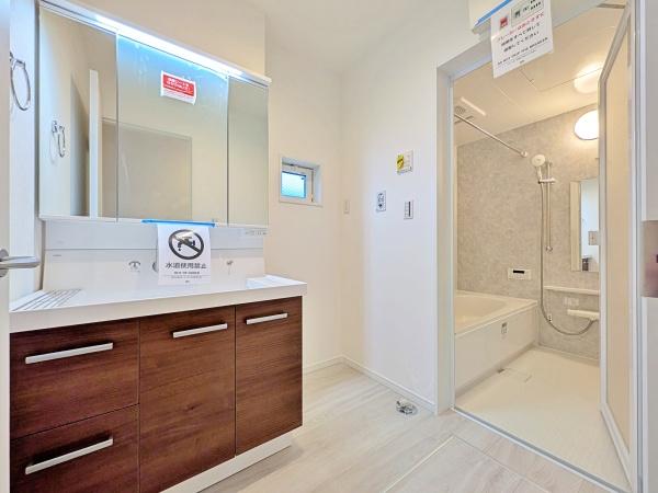 scsؑ]1ڂ̐VzˌĂ̐ʑEʏ