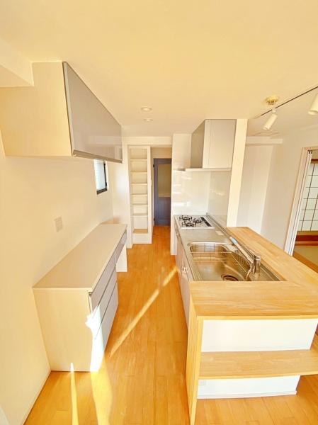 �_�ސ쌧���l�s�ߌ��抁�R1���ڂ̒��Ã}���V�����̃L�b�`��