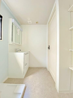 �_�ސ쌧���l�s�ߌ��抁�R1���ڂ̒��Ã}���V�����̐��ʑ�E���ʏ�