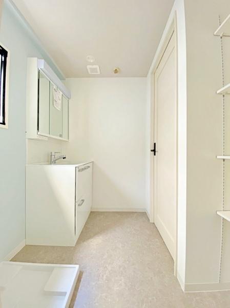 �_�ސ쌧���l�s�ߌ��抁�R1���ڂ̒��Ã}���V�����̐��ʑ�E���ʏ�