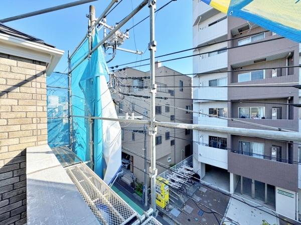 �_�ސ쌧���l�s��撆����2���ڂ̐V�z��ˌ��Ă̏Z�˂���̒��]�ʐ^