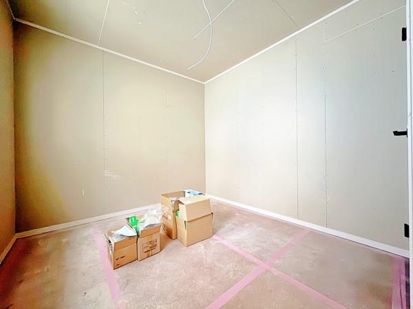 �_�ސ쌧���l�s��撆����2���ڂ̐V�z��ˌ��Ă̗m��