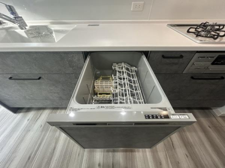 �_�ސ쌧���l�s��撆�c��4���ڂ̐V�z��ˌ��ẴL�b�`��