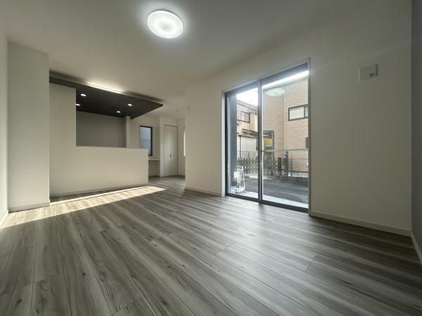 �_�ސ쌧���l�s��撆�c��4���ڂ̐V�z��ˌ��Ẵ��r���O